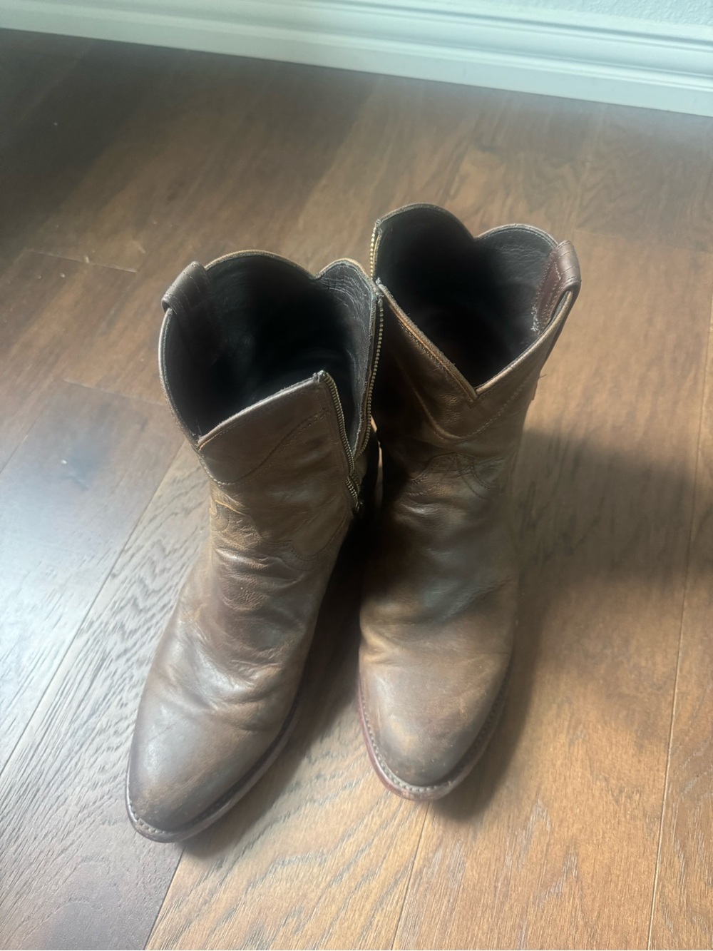 Tecovas Brown Leather Western Boots 9 men’s bad condition scuffs